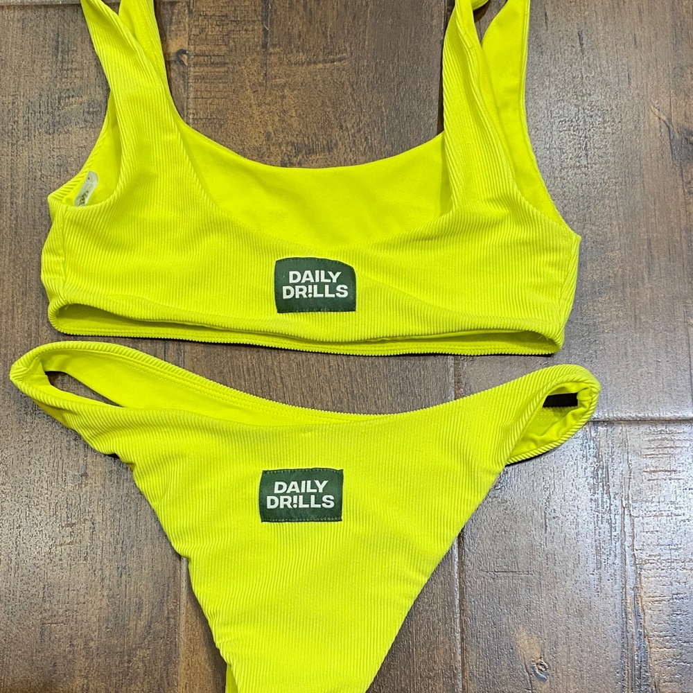 Daily Drills Vibrant Lime Bikini Set - Picture 2 of 3